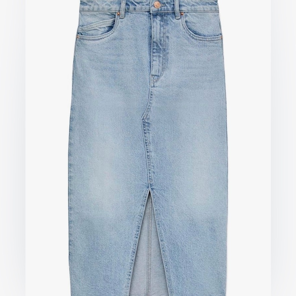 Zara Women's Light Blue Denim Skirt